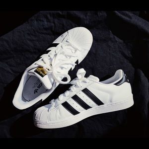 ADIDAS SUPERSTARS Men’s Size 8